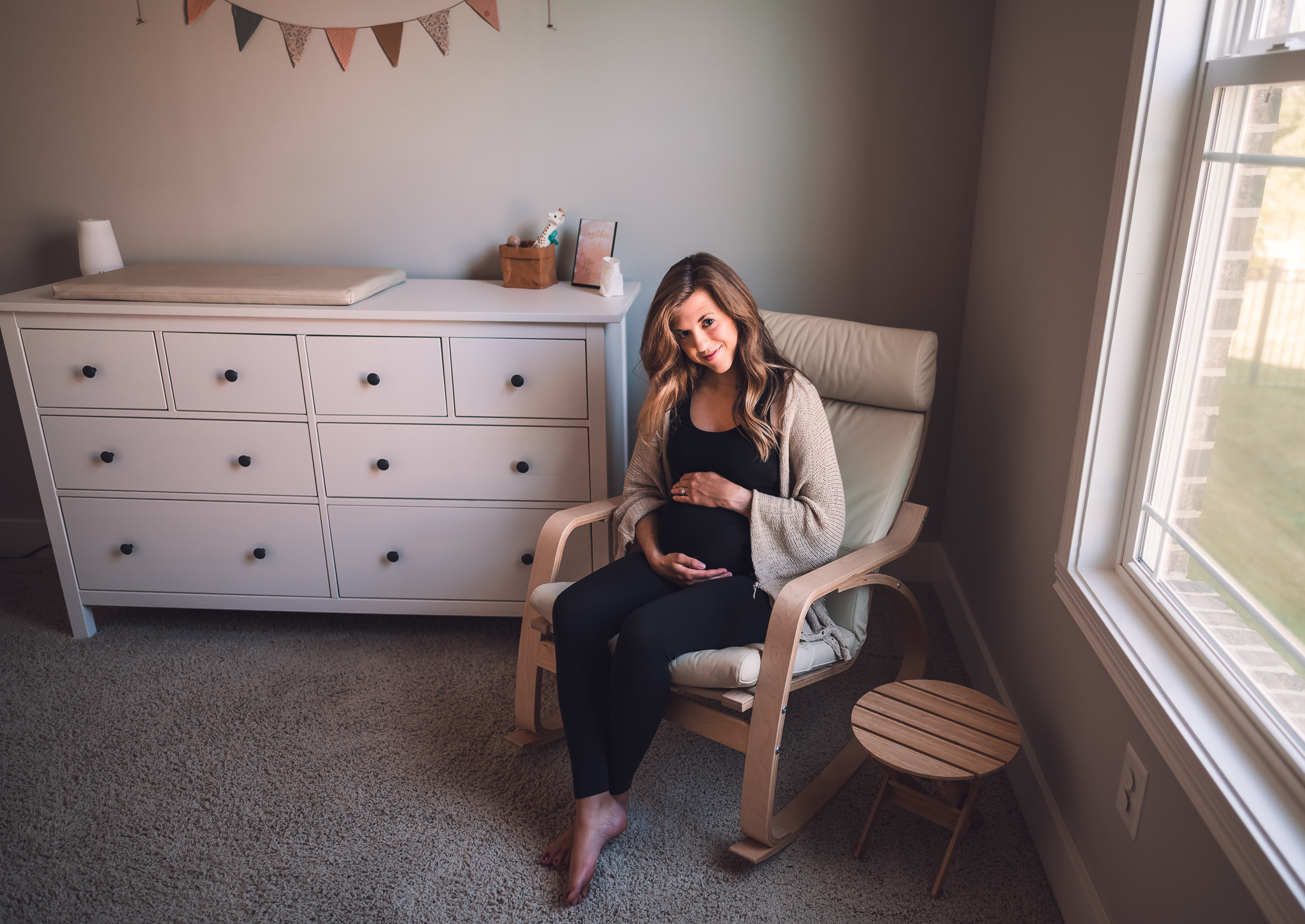 In-home maternity lifestyle session with mackenzie thada photography