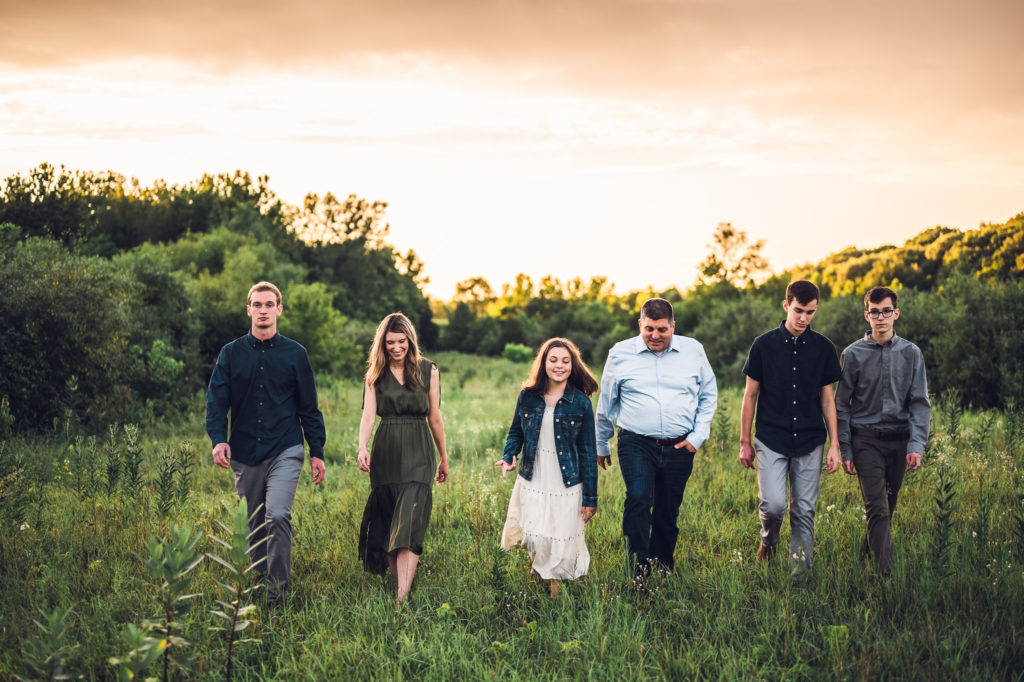 Preparing for your family photo session with Mackenzie Thada Photography