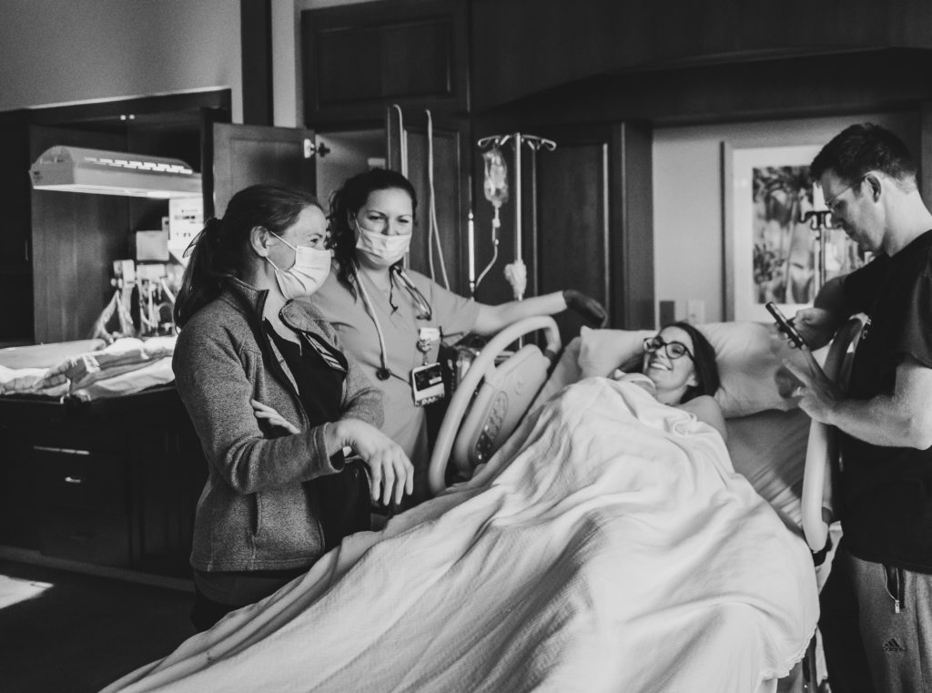 5 reasons to break the "rules" of traditional childbirth